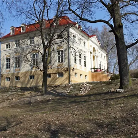 Hotel Palac Alexandrow Wroclaw Airport Samotwór