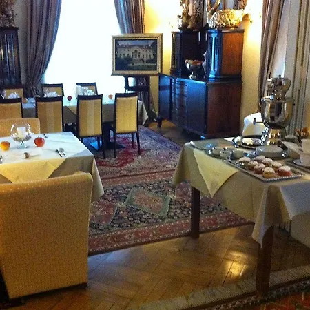 Palac Alexandrow Wroclaw Airport מלון 4*