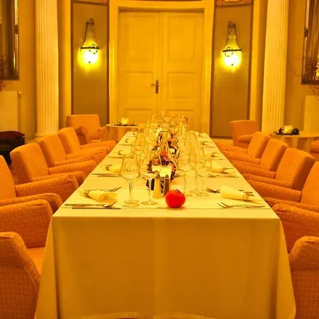 Palac Alexandrow Wroclaw Airport