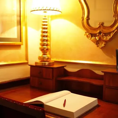 Palac Alexandrow Wroclaw Airport Hotel 4*