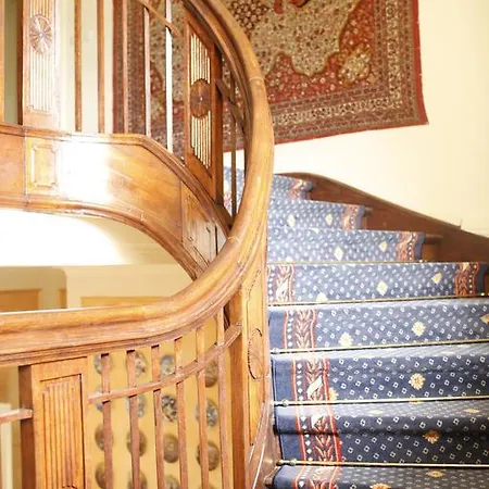 Palac Alexandrow Wroclaw Airport Hotel 4*