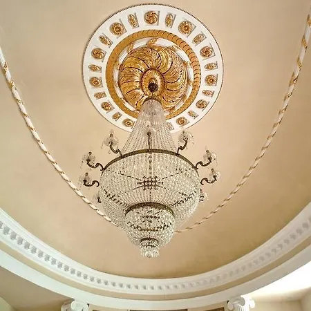 Palac Alexandrow Wroclaw Airport