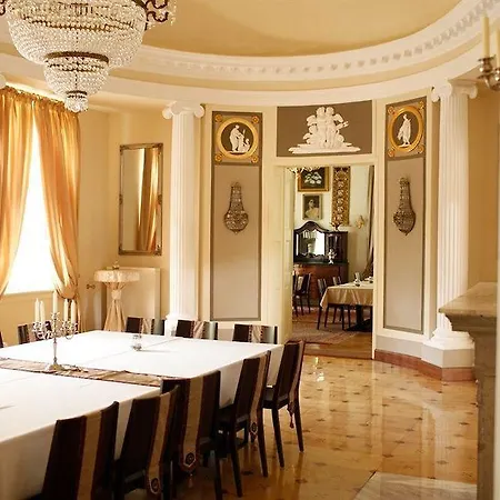 Palac Alexandrow Wroclaw Airport 4*