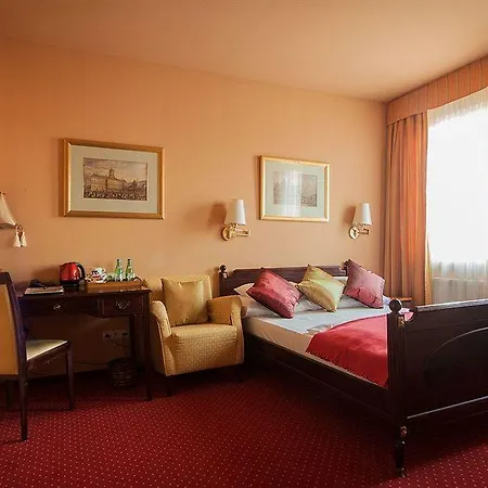 Palac Alexandrow Wroclaw Airport Hotel Samotwór