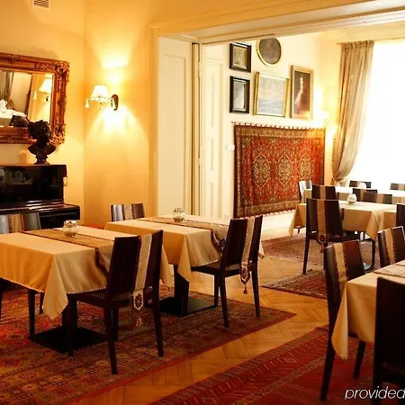 Palac Alexandrow Wroclaw Airport Hotel 4*