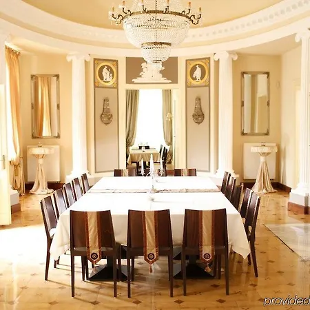 Palac Alexandrow Wroclaw Airport 4*