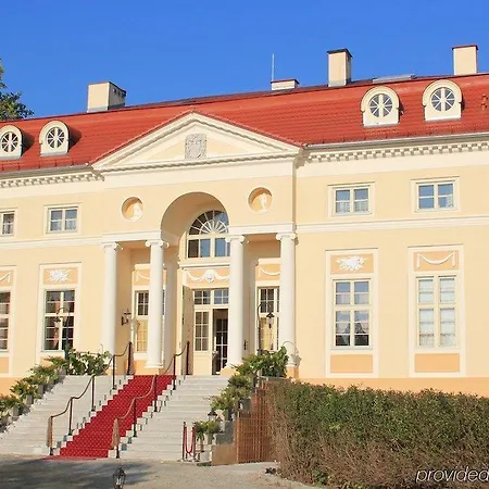 Palac Alexandrow Wroclaw Airport 4*