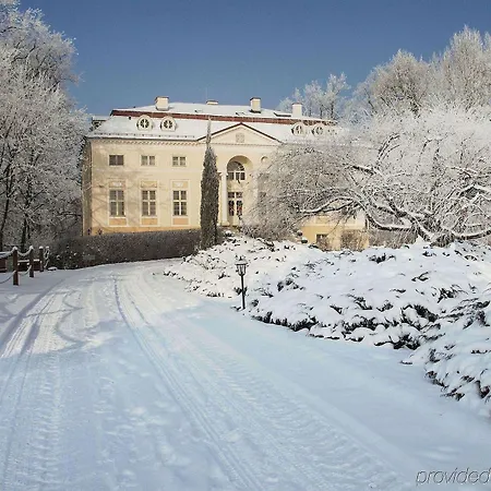 Palac Alexandrow Wroclaw Airport 4* Samotwór