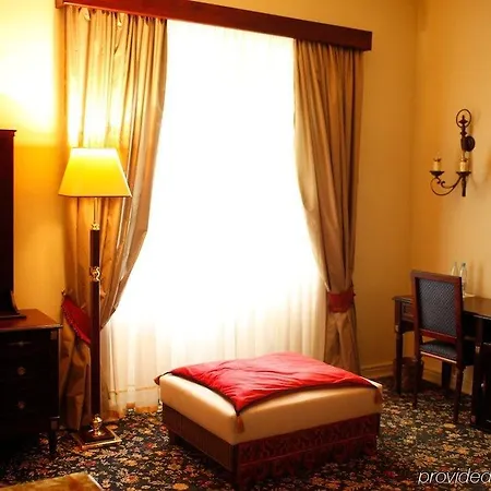 Palac Alexandrow Wroclaw Airport Hotel