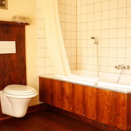 Palac Alexandrow Wroclaw Airport 4*