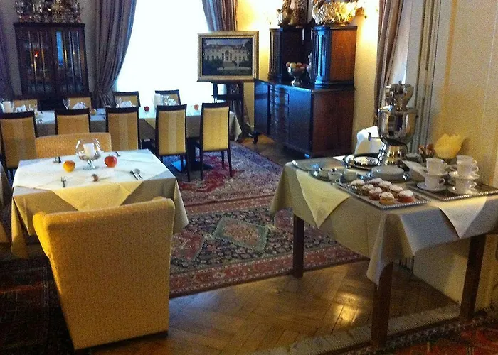 Palac Alexandrow Wroclaw Airport Hotel 4*