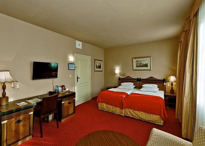 Palac Alexandrow Wroclaw Airport Hotel