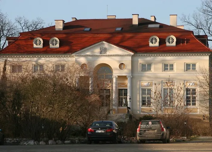 Palac Alexandrow Wroclaw Airport Samotwor