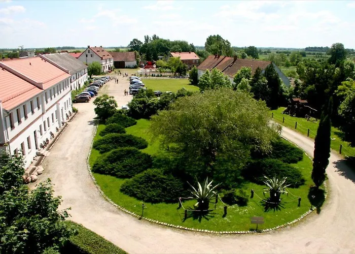 Palac Alexandrow Wroclaw Airport 4*