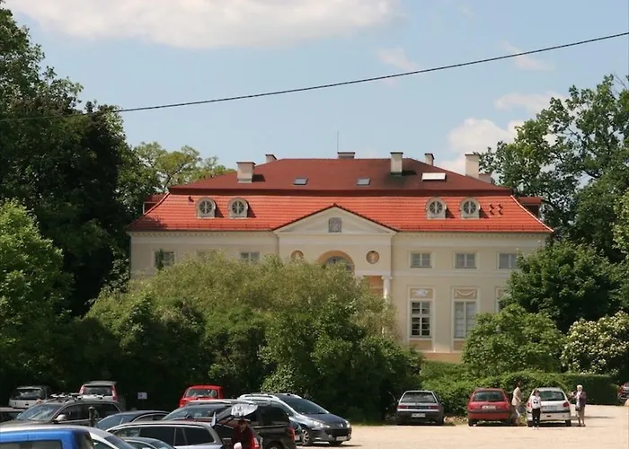 Palac Alexandrow Wroclaw Airport Hotel 4*