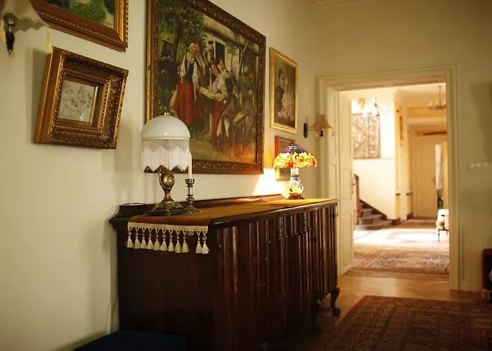 Palac Alexandrow Wroclaw Airport 4*