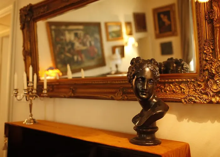 Palac Alexandrow Wroclaw Airport