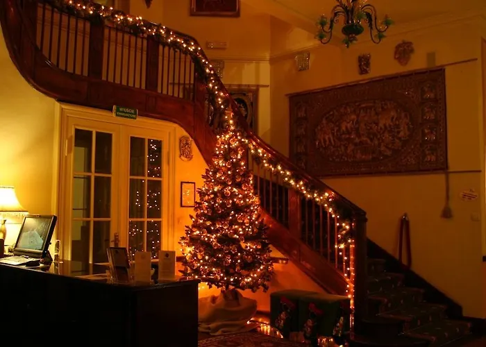 Palac Alexandrow Wroclaw Airport Samotwor