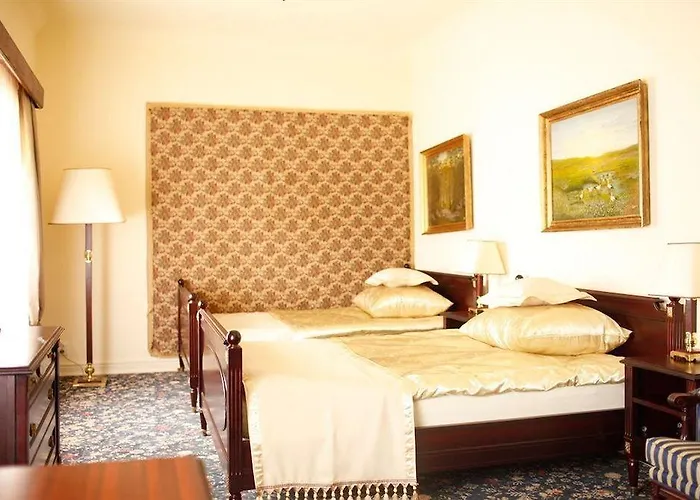 Hotel Palac Alexandrow Wroclaw Airport Samotwor