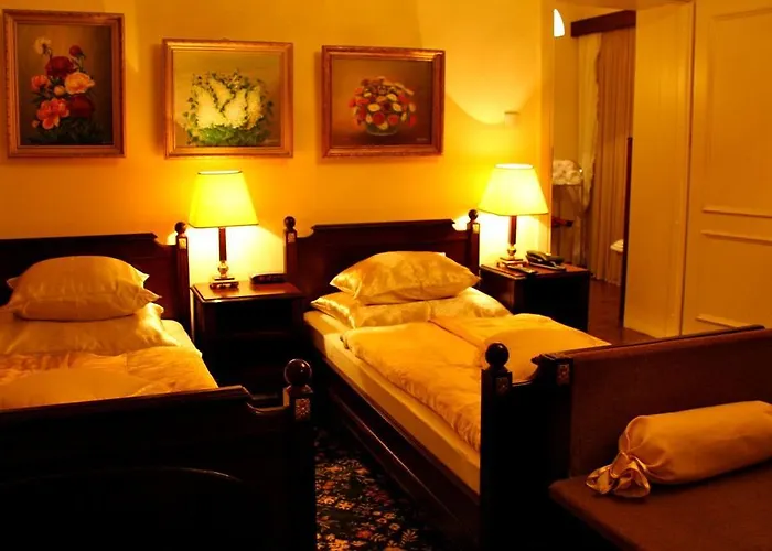 Palac Alexandrow Wroclaw Airport Samotwor