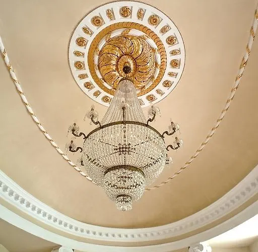 Palac Alexandrow Wroclaw Airport