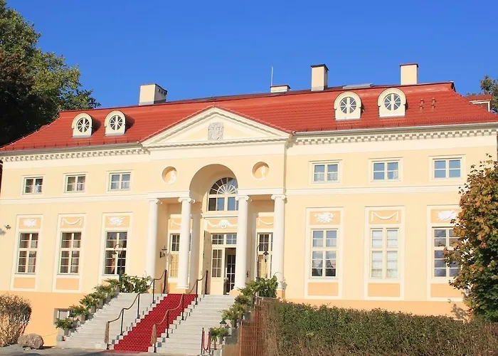 Palac Alexandrow Wroclaw Airport Samotwor