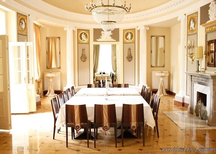 Palac Alexandrow Wroclaw Airport 4*