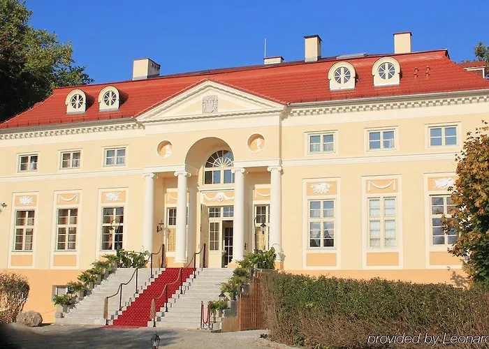 Palac Alexandrow Wroclaw Airport 4*