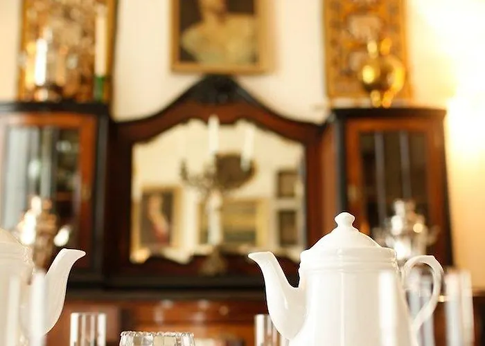 Palac Alexandrow Wroclaw Airport Hotel