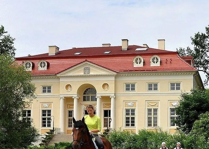 Palac Alexandrow Wroclaw Airport 4*