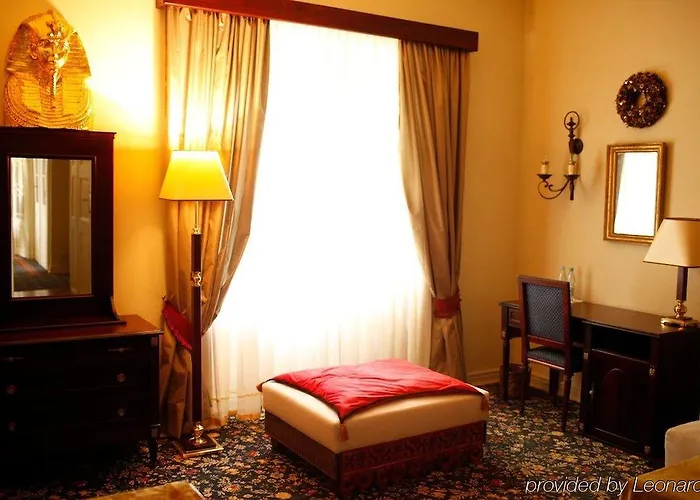 Palac Alexandrow Wroclaw Airport Hotel