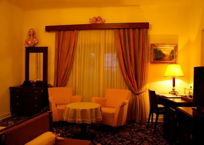 Palac Alexandrow Wroclaw Airport Hotel 4*