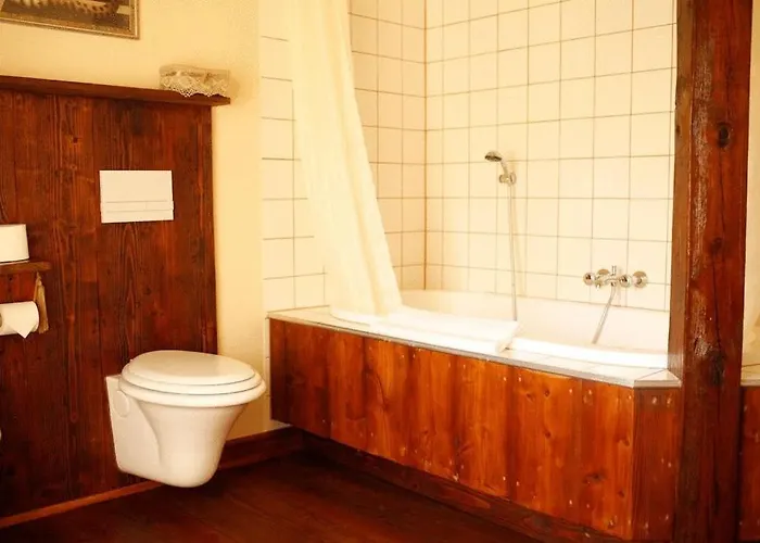 Palac Alexandrow Wroclaw Airport 4*